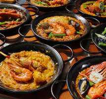 自慢の魚介のパエリア